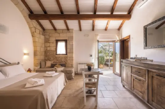 Agriturismo Alonì Costarella Masseria