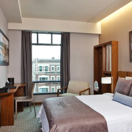 Porter Square Hotel