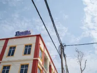 Paretto Seaview Hotel Các khách sạn gần Trung tâm thương mại Element