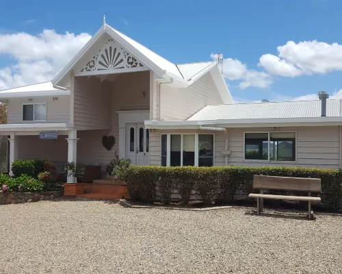 Blue Summit Cottages Hotels in Maleny