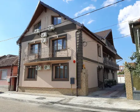 Vila Fortuna Auri Hotels in Oradea