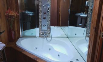 Belurana River Manor