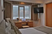 Loch Long Hotel - 3-Star
