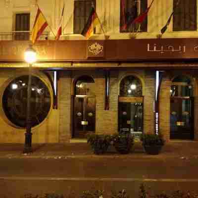 Hotel Regina Hotel Exterior