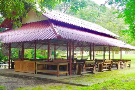 The Creek Garden Resort Huainamrin Отели рядом с достопримечательностью «Wat Phra That Doi Kong Mu»