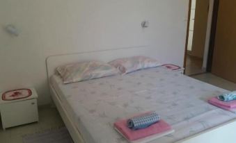 Apartments Boguvila -