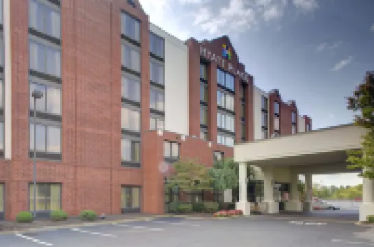 Hyatt Place Pittsburgh Airport/Robinson Mall