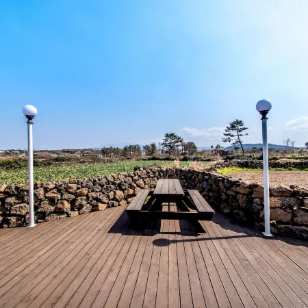 Water Garden Resort Отели рядом с достопримечательностью «Стадион Халлима»