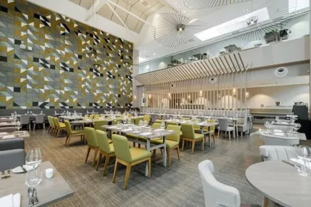 Peter Scott House Birmingham Отели рядом с достопримечательностью «Birmingham and Midland Institute»