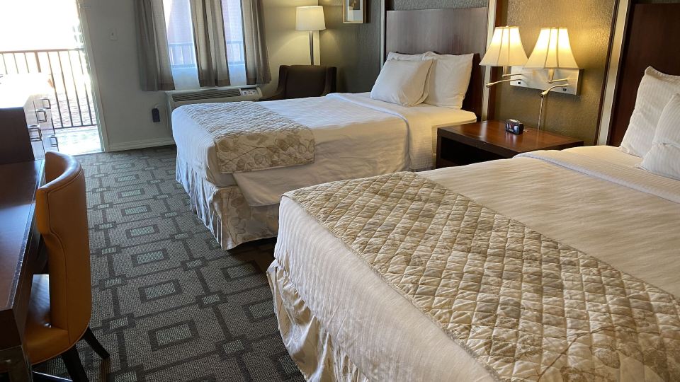 Cascades Inn