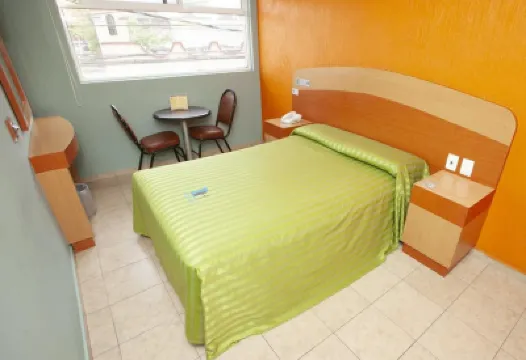 Hotel Lira - Sólo Adultos Hotels near Chapultepec Attraction Park