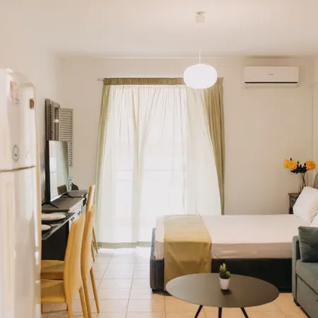 Best House, Nirvana II, Patra