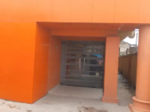 Time View Hotel & Suites Ξενοδοχεία στην πόλη Agege