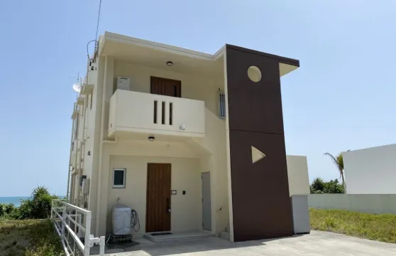 濟井出海濱公寓