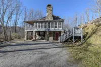 Hamersmith Hollow Retreat by AvantStay Mountain Views