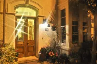 해링톤스 앳 포틴 Mostyn Street 주변 호텔