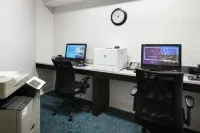 Hampton Inn & Suites Memphis at Beale Street - Business