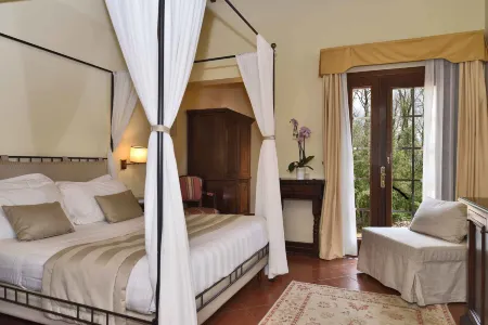 Borgo San Luigi Отели рядом с достопримечательностью «Chiesa di Santa Maria Assunta»