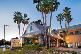Azure Hotel & Suites, Trademark Collection by Wyndham
