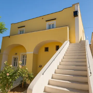 Le Grand Bleu - Gioia Apartments