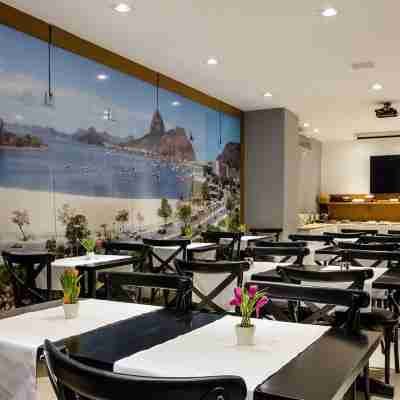 Vox Hotel Dining/Meeting Rooms