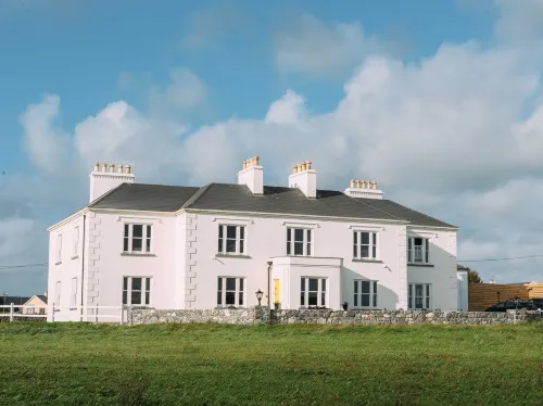 Armada House Hotels in Doolin