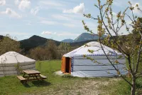 "Verdon Yourtes" Camping à la Ferme Hotels in Angles