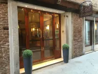 Hotel Gorizia a la Valigia - Parvekkeita