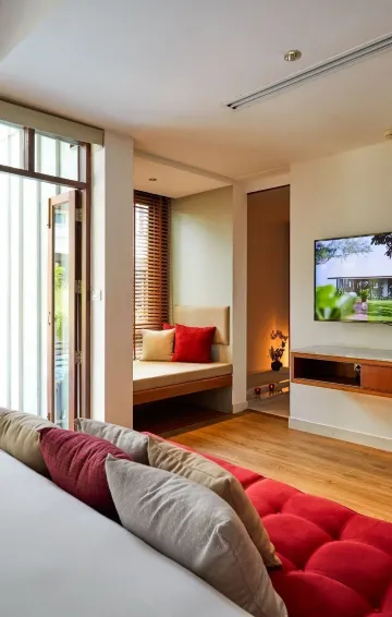 Pool Access Lazzzzz Suite