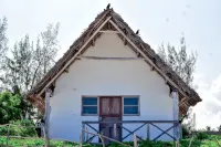 Blue Earth Beach Bungalow