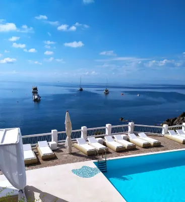 La Piazza Luxury Hotel & Spa Hôtels à : Panarea