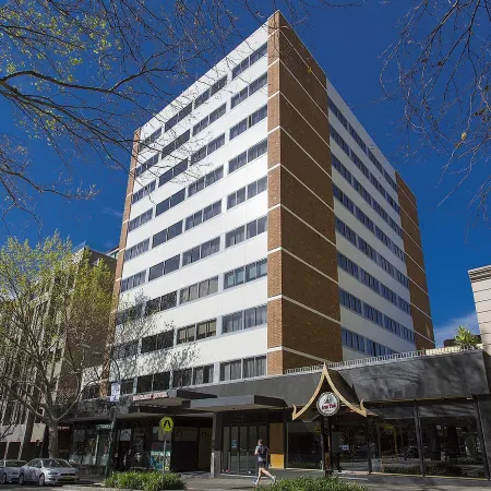 Macleay Hotel Отели рядом с достопримечательностью «Форт Денисон»