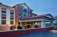 Holiday Inn Express & Suites Greenville-Downtown Hotels in Travelers Rest