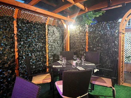 Elgano Guest House Отели в г. Катейс