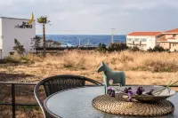 Aewol Bada Town House