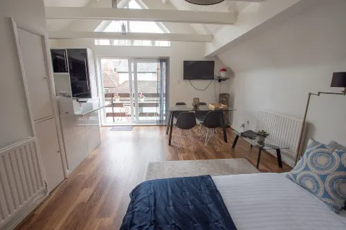 The Penthouse Canterbury - Cathedral View
