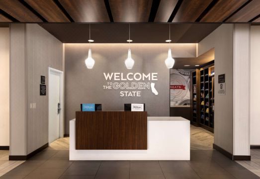 햄프턴 인 산호세 체리 애비뉴 외부 전경