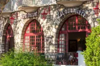 Hôtel Restaurant la Chaumière Hôtels à : Quillan