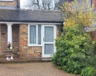 Apartment - Sleeps 2 - Parking - Wi-Fi