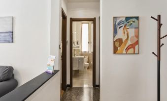 Central & Cozy Apartment by Wonderful Italy