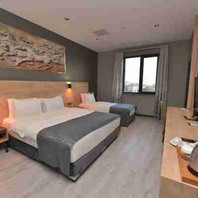 MİLLS Hotel Rooms