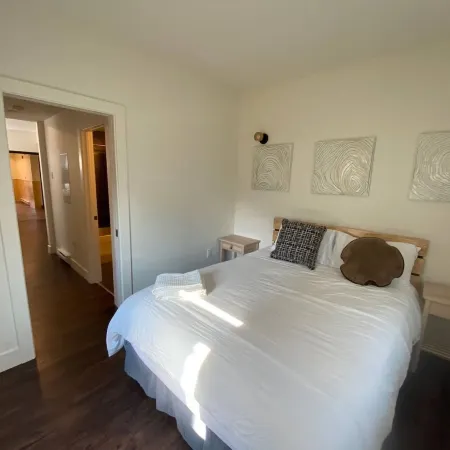 Brand New 1 Br 1 Bath Close to All Walkable