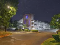 Motel 6 Charlotte, NC - Coliseum Hotels near Arrowood