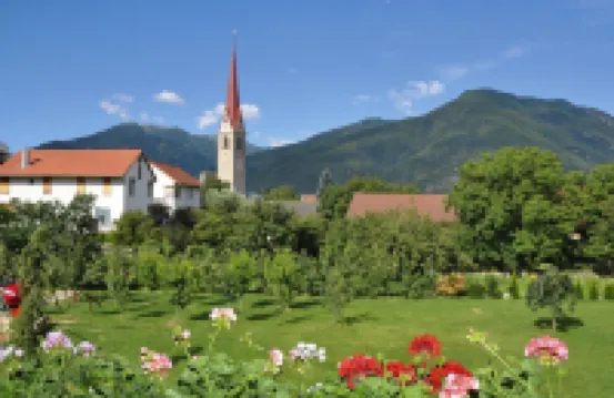 Apartment in Dolomites with Pool Access