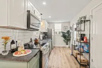 1 Br Passyunk Ave Stunner- Perfect Location