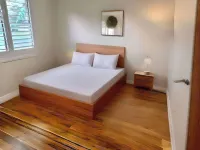 Cheerful 4 Bedrooms with Free Parking Hôtels à : North Saint Marys