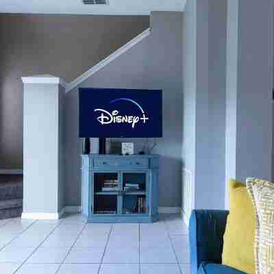 Cozy Family 3BR Townhouse Perfect Stay for 6 Guests Others