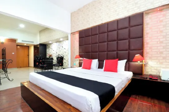 Hotel the Taksonz (Opposite Railway Station Ludhiana) Hotels in Ludhiana