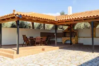 Filiatra s Cozy Haven A Peaceful Escape in Nature Hotel a Trifillia