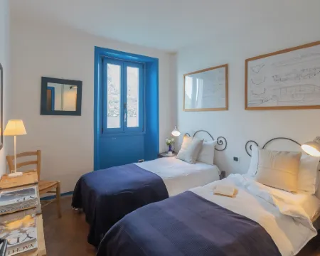 Deriva Apartment on Careno's Beach by Rent All Como Hotels in Nesso